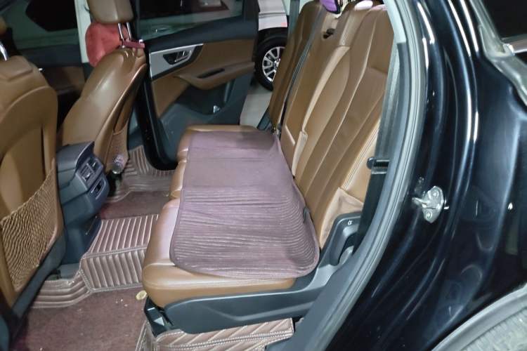Used Audi Q7 2016 40 TFSI Comfort Model Left Rear Seat