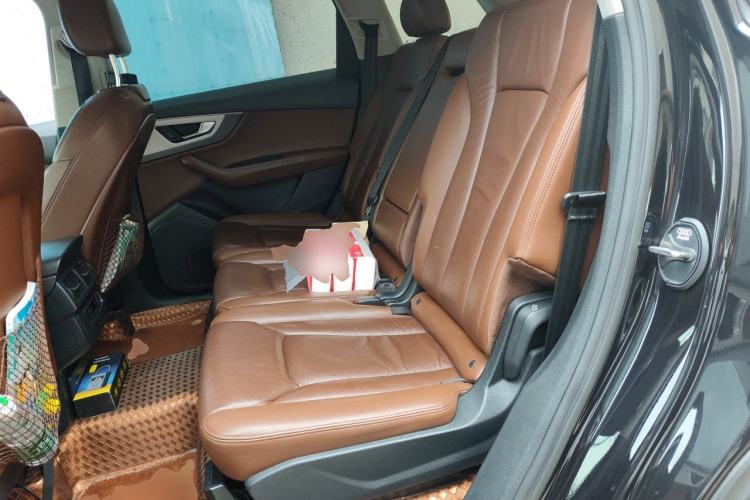 Used Audi Q7 2016 40 TFSI Comfort Model Left Rear Seat