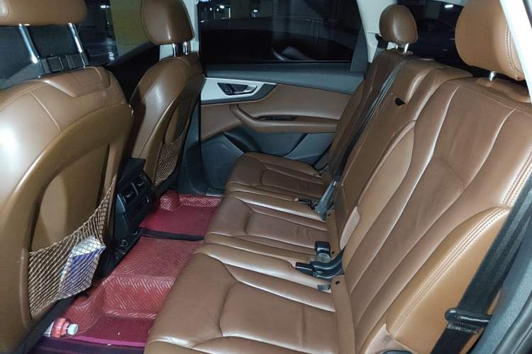 Used Audi Q7 2016 45 TFSI Technology Edition Left Rear Seat