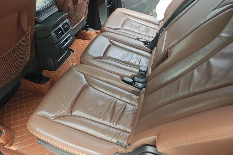 Used Audi Q7 2016 40 TFSI Comfort Model Left Rear Seat