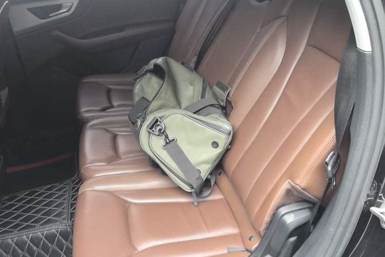 Used Audi Q7 2016 40 TFSI S line Sport Edition Left Rear Seat