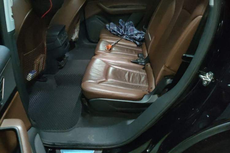 Used Audi Q7 2016 40 TFSI Comfort Model Left Rear Seat