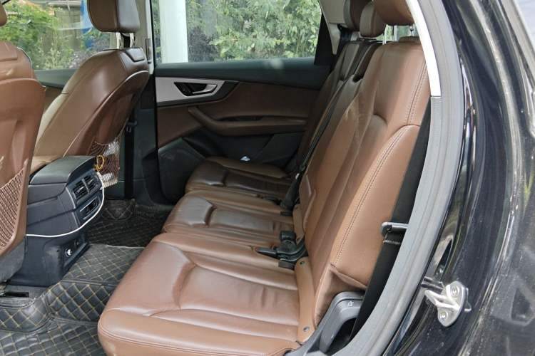 Used Audi Q7 2016 45 TFSI Technology Edition Left Rear Seat