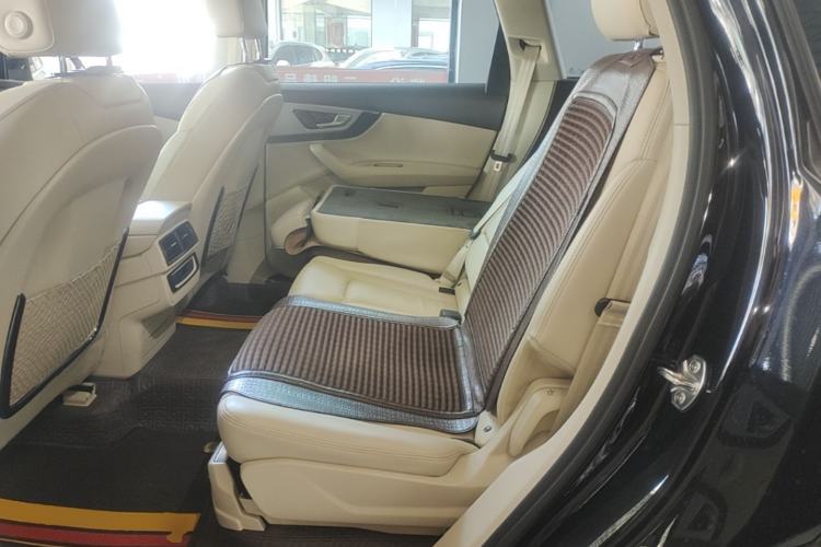 Used Audi Q7 2016 40 TFSI Comfort Model Left Rear Seat