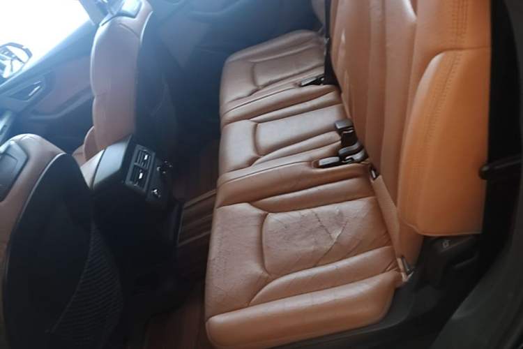 Used Audi Q7 2016 40 TFSI U.S. Specification Left Rear Seat