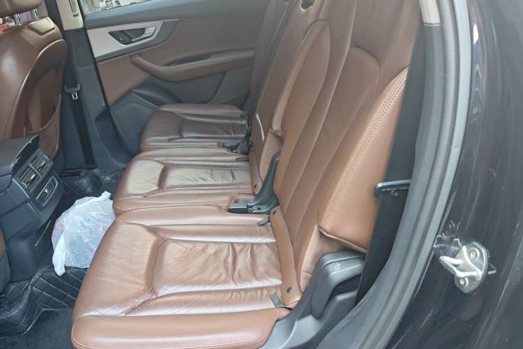 Used Audi Q7 2016 45 TFSI Technology Edition Left Rear Seat
