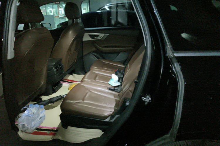 Used Audi Q7 2016 40 TFSI Comfort Model Left Rear Seat