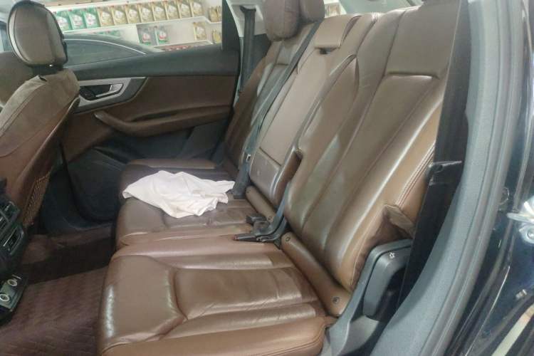 Used Audi Q7 2016 45 TFSI Technology Edition Left Rear Seat