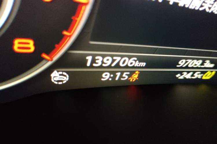 Used Audi Q7 2016 40 TFSI S line Sport Edition Odometer Close Up