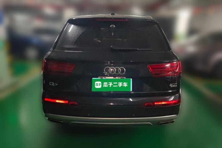 Used Audi Q7  Rear