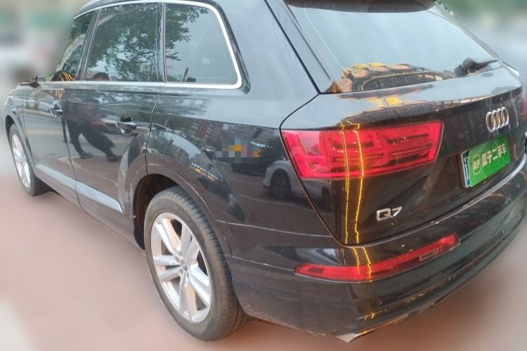 Used Audi Q7 2016 45 TFSI Technology Edition Rear Left 45 Deg