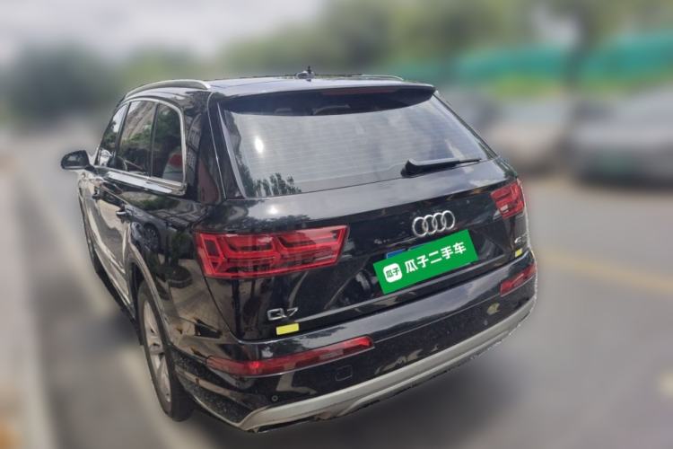 Used Audi Q7 2016 40 TFSI Comfort Model Rear Left 45 Deg