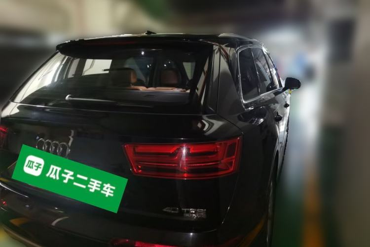 Used Audi Q7 2016 40 TFSI Comfort Model Rear Left 45 Deg