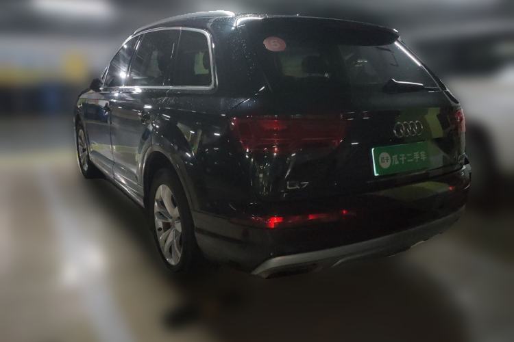 Used Audi Q7 2016 40 TFSI Comfort Model Rear Left 45 Deg