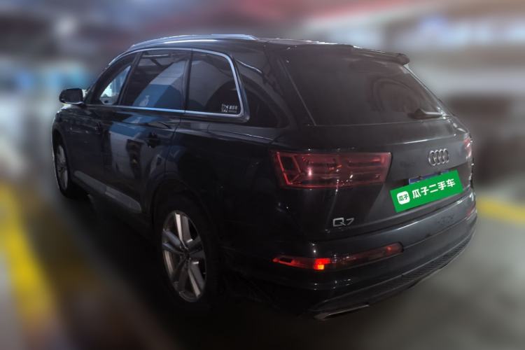 Used Audi Q7 2016 40 TFSI Comfort Model Rear Left 45 Deg