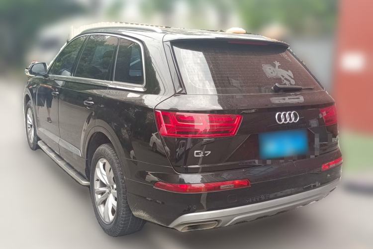 Used Audi Q7 2016 40 TFSI Comfort Model Rear Left 45 Deg