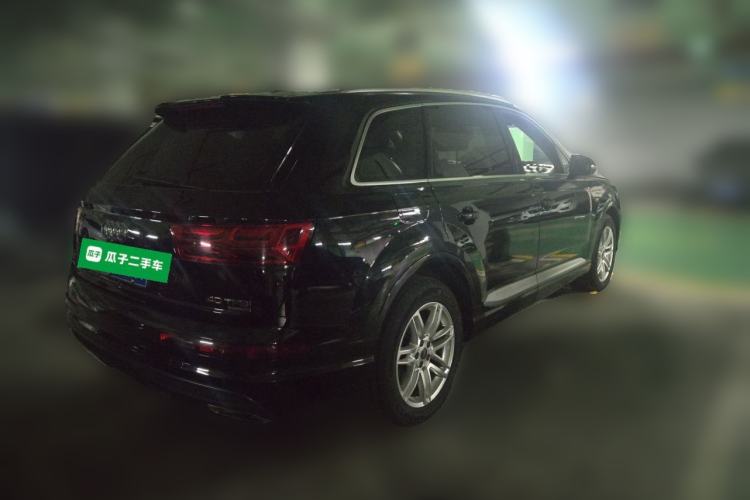 Used Audi Q7 2016 40 TFSI Comfort Model Rear Right 45 Deg