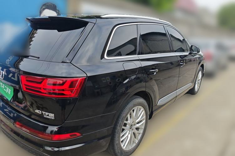 Used Audi Q7 2016 40 TFSI Comfort Model Rear Right 45 Deg