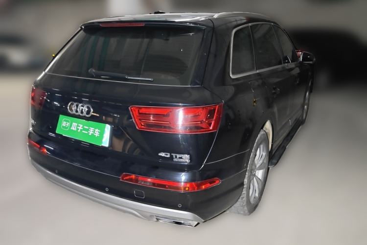 Used Audi Q7 2016 40 TFSI Comfort Model Rear Right 45 Deg