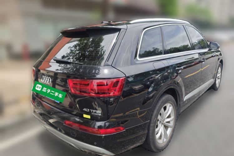 Used Audi Q7 2016 40 TFSI Comfort Model Rear Right 45 Deg