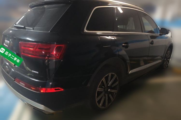 Used Audi Q7 2016 40 TFSI Comfort Model Rear Right 45 Deg