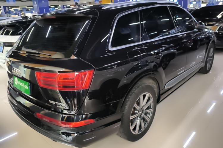 Used Audi Q7 2016 45 TFSI S line Prestige Edition Rear Right 45 Deg
