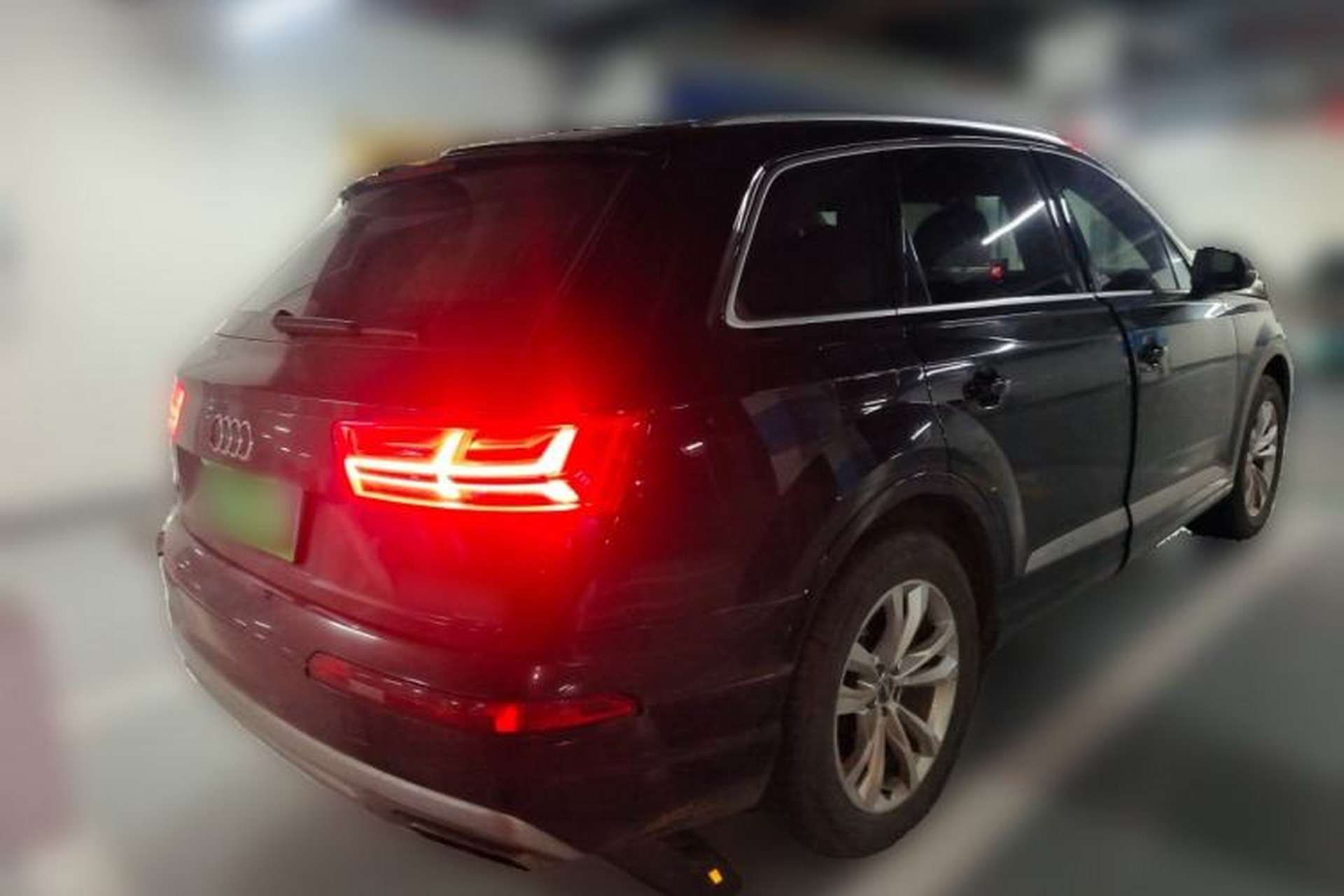 Used Audi Q7 2016 40 TFSI Comfort Model Rear Right 45 Deg