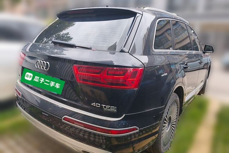 Used Audi Q7 2016 40 TFSI Comfort Model Rear Right 45 Deg