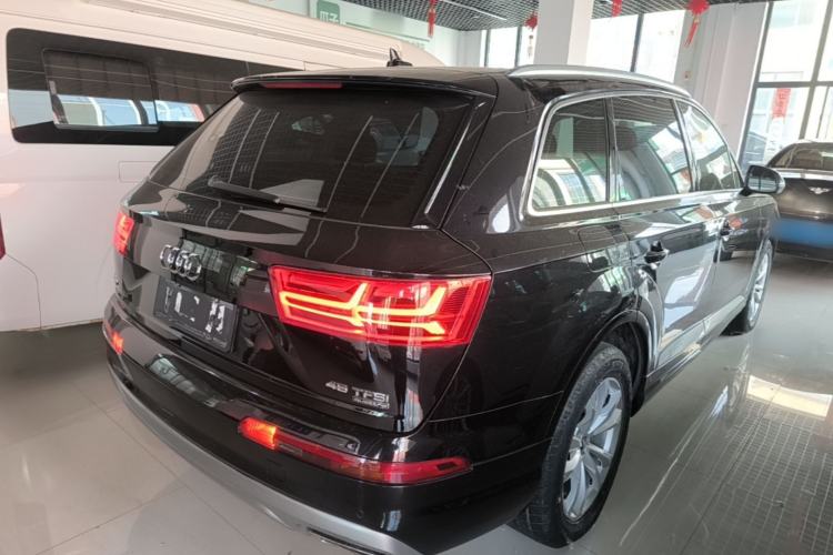 Used Audi Q7 2016 45 TFSI Technology Edition Rear Right 45 Deg