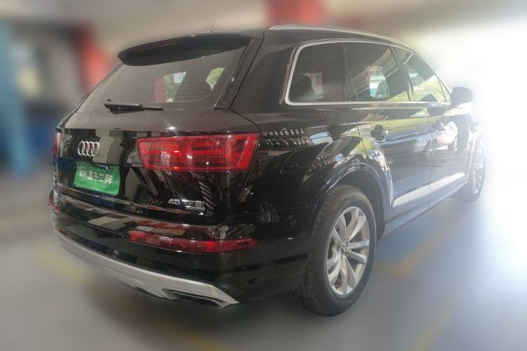 Used Audi Q7 2016 45 TFSI Technology Edition Rear Right 45 Deg