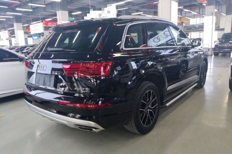 Used Audi Q7 2016 45 TFSI Technology Edition Rear Right 45 Deg