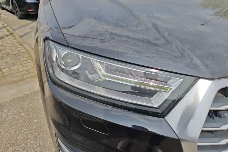 Used Audi Q7 2016 40 TFSI Comfort Model Right Front Headlight