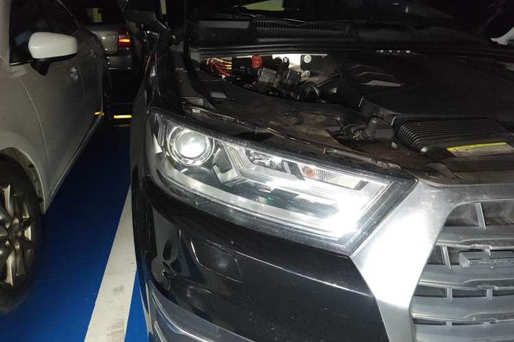 Used Audi Q7 2016 45 TFSI Technology Edition Right Front Headlight