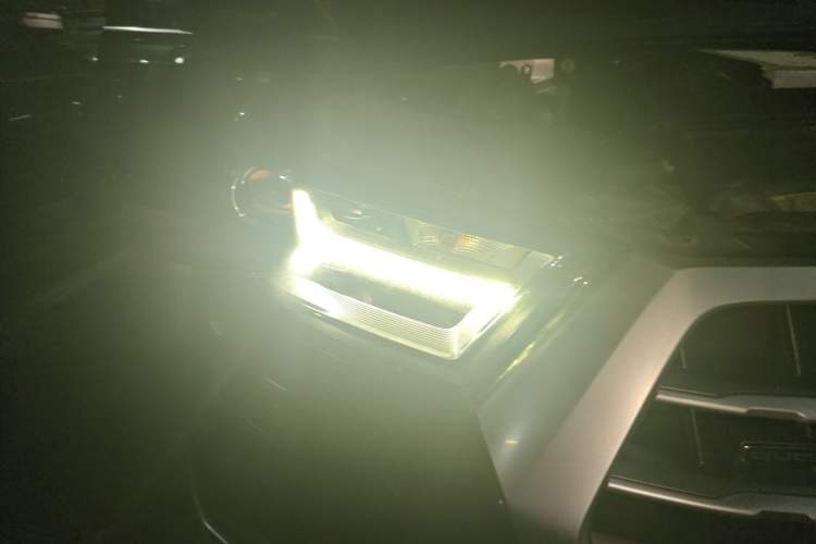 Used Audi Q7 2016 45 TFSI Technology Edition Right Front Headlight