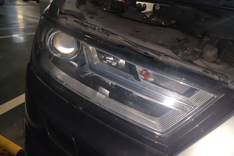 Used Audi Q7 2016 40 TFSI Comfort Model Right Front Headlight