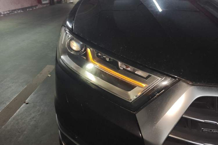 Used Audi Q7 2016 45 TFSI Technology Edition Right Front Headlight