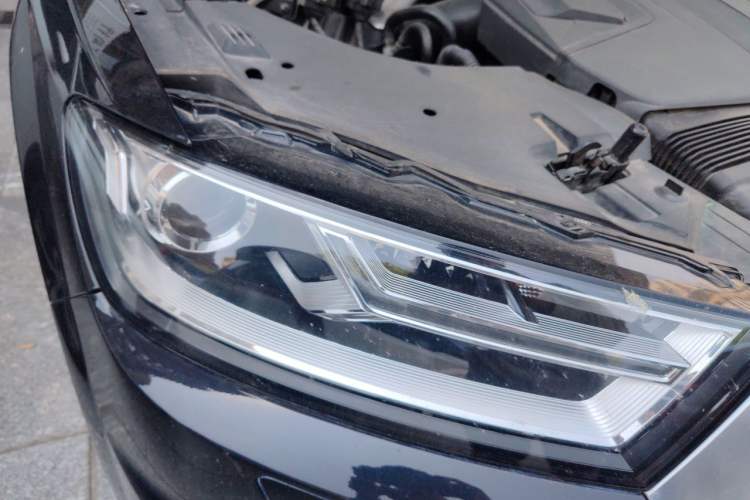 Used Audi Q7 2016 45 TFSI Technology Edition Right Front Headlight