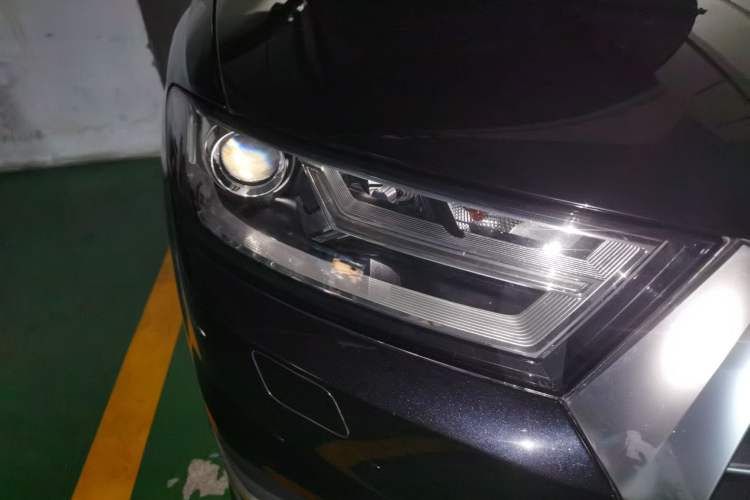 Used Audi Q7 2016 40 TFSI Comfort Model Right Front Headlight