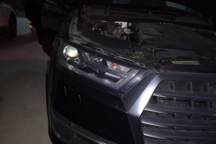 Used Audi Q7 2016 45 TFSI Technology Edition Right Front Headlight