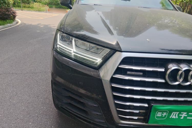 Used Audi Q7 2016 40 TFSI Comfort Model Right Front Headlight