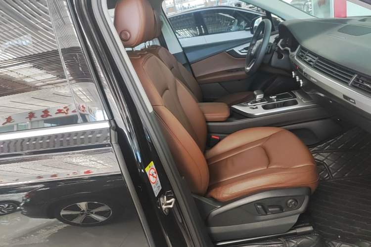 Used Audi Q7 2016 40 TFSI Comfort Model Right Front Seat