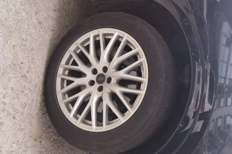 Used Audi Q7 2016 45 TFSI Technology Edition Right Front Wheel Hub