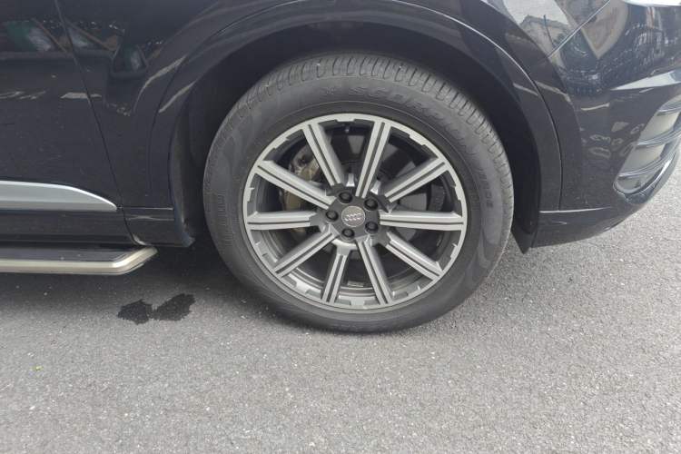 Used Audi Q7 2016 45 TFSI Technology Edition Right Front Wheel Hub