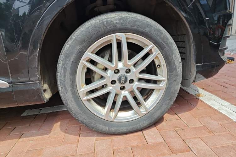 Used Audi Q7 2016 40 TFSI S line Sport Edition Right Front Wheel Hub