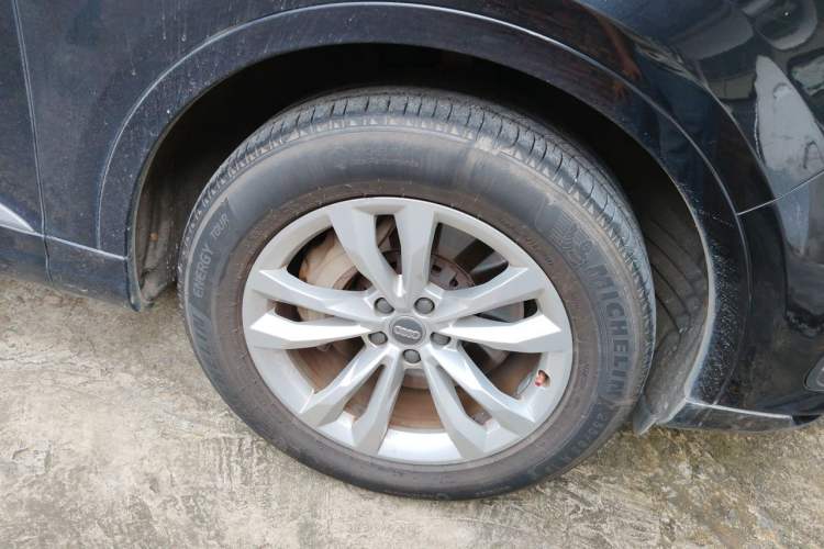 Used Audi Q7 2016 40 TFSI S line Sport Edition Right Front Wheel Hub