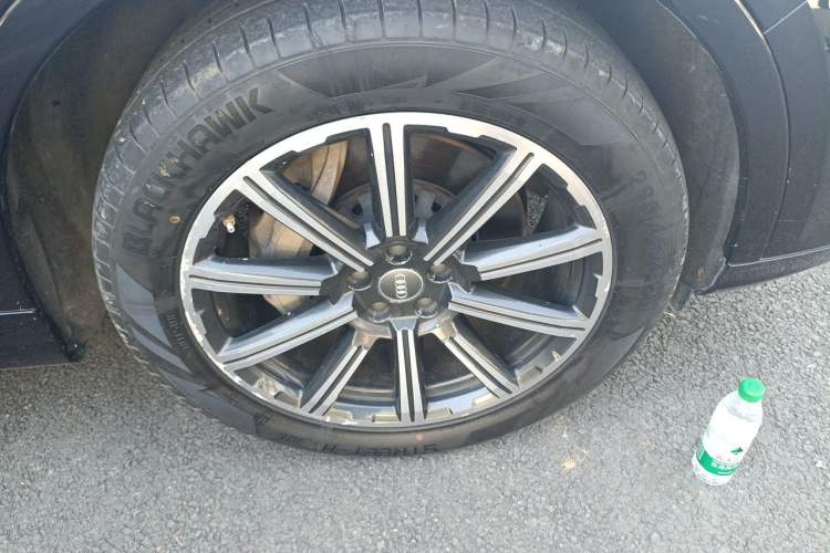 Used Audi Q7 2016 45 TFSI Technology Edition Right Front Wheel Hub