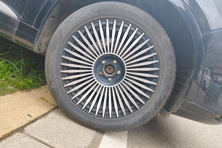 Used Audi Q7 2016 40 TFSI Comfort Model Right Front Wheel Hub