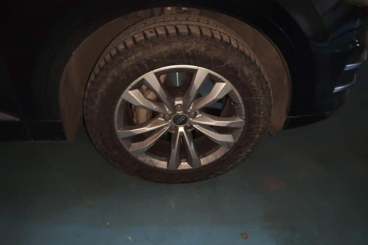 Used Audi Q7 2016 45 TFSI Technology Edition Right Front Wheel Hub