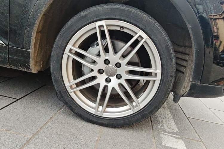 Used Audi Q7 2016 40 TFSI Comfort Model Right Front Wheel Hub