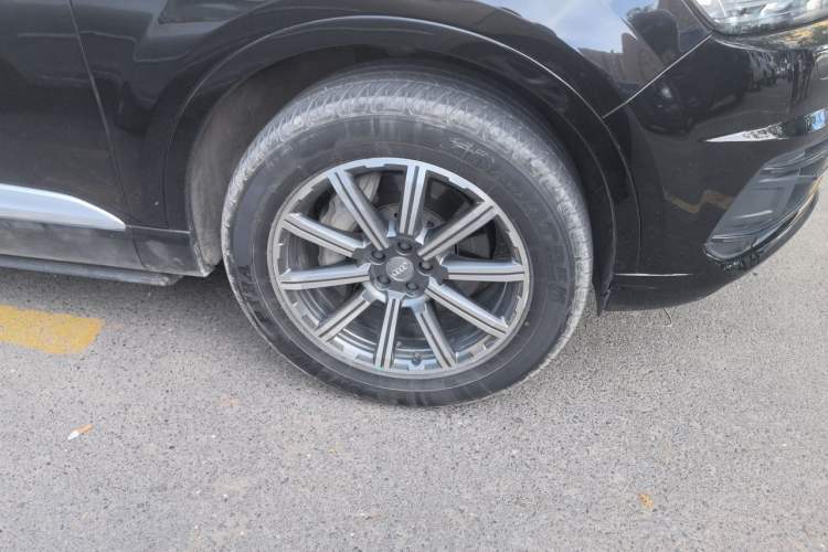 Used Audi Q7 2016 45 TFSI S line Prestige Edition Right Front Wheel Hub